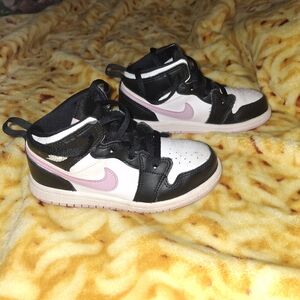 Nike Kids' Black and Pink Sneakers